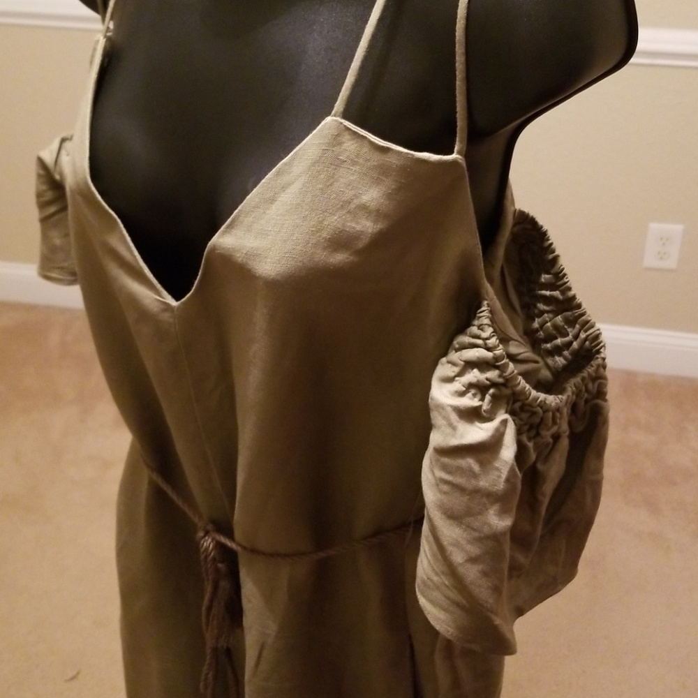 Jumpsuit - Picture 4 of 8